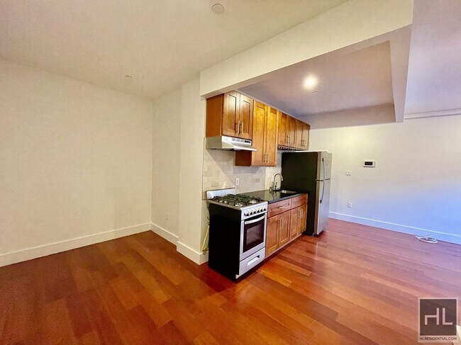 Photo - 28 AVENUE Unidad 1