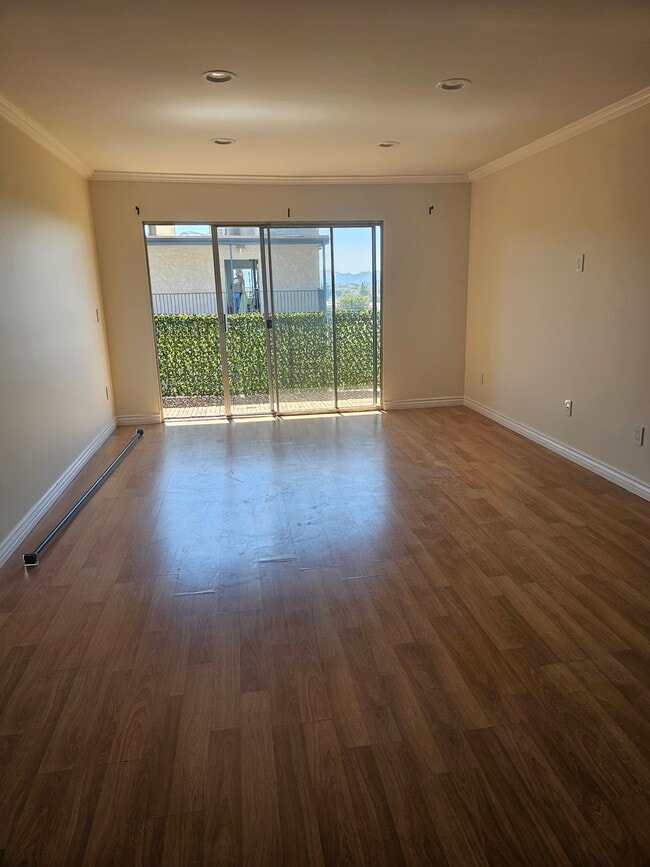 Building Photo - 1517 E Garfield Ave Unit 48 Rental