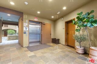 Photo - 12104 Hoffman St