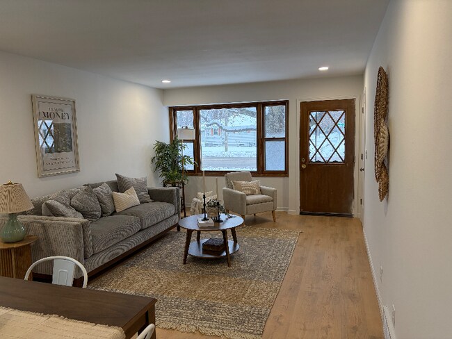 Photo - 1524 Pewaukee Rd