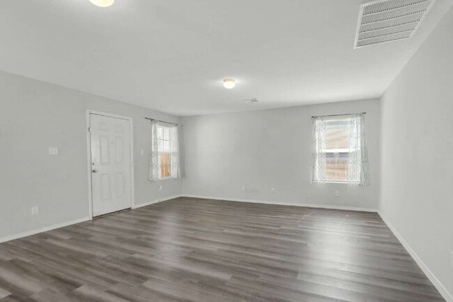 Photo - "Charming 3-Bedroom, 2-Bath Home Retreat with Solar Panels! 10% off for active service members!"