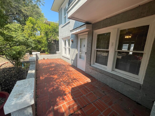 Photo - Charming 2/1 Downstairs Apartment Unit w/ ... Unit 4800 Bryce Ave #2