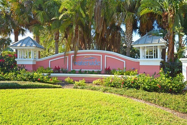 Photo - 204 Pompano Dr SE Unit D