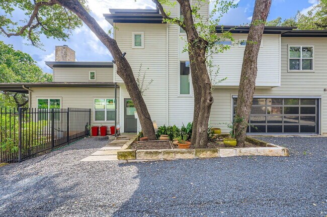 Photo - 1211 W Mary St