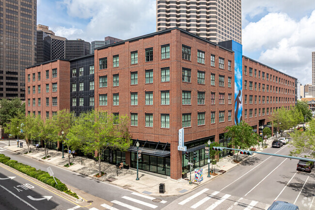 Building Photo - The Paramount at South Market Rental