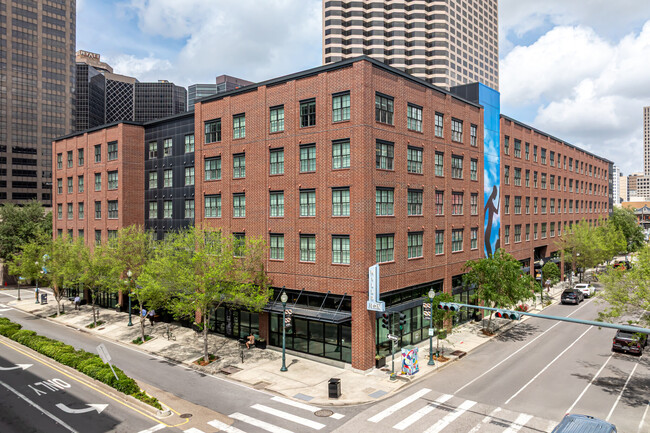 Building Photo - The Paramount at South Market Rental