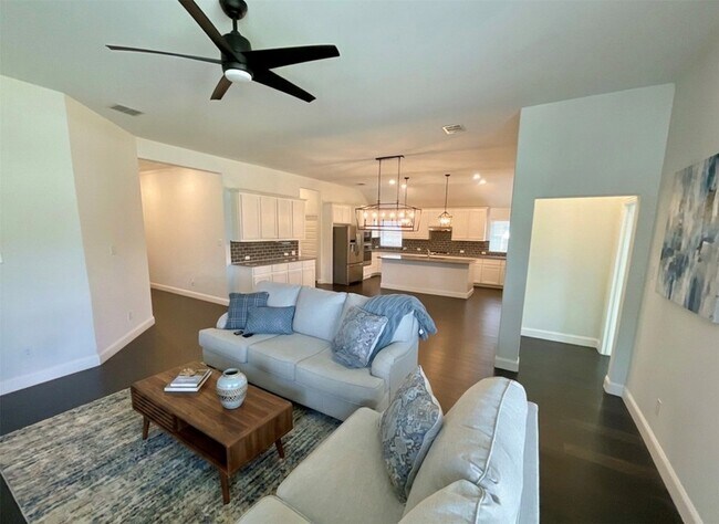 Photo - 518 Overton Ave