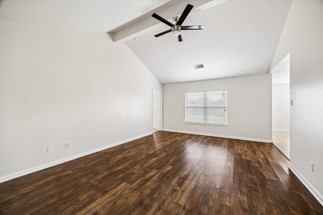 Photo - 20431 Kittredge Dr