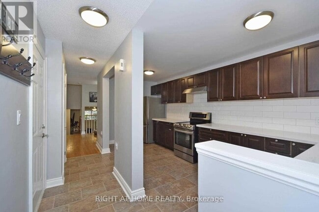Photo - 1434 Largo Crescent