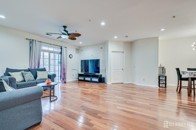 Photo - 2822 Edward Stec Blvd