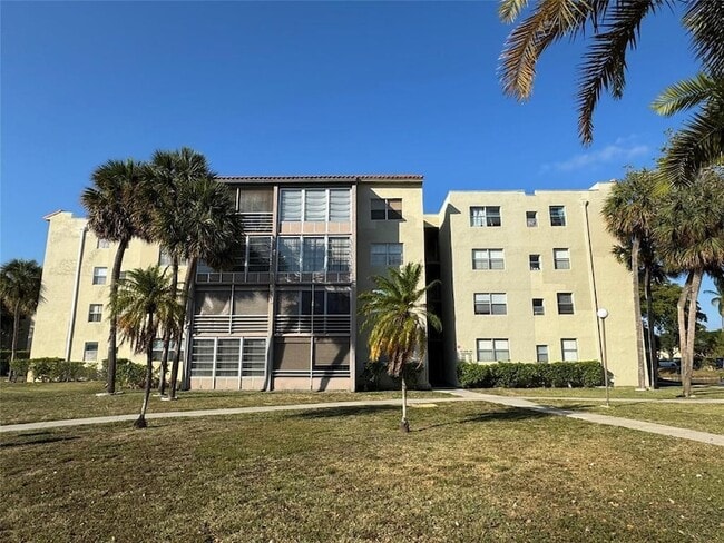 Building Photo - 1800 SW 81st Ave Unit 1307