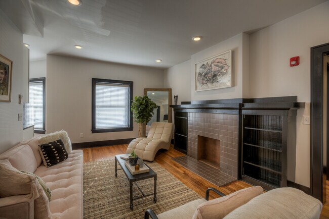 Photo - Colonial Hotel Apartments