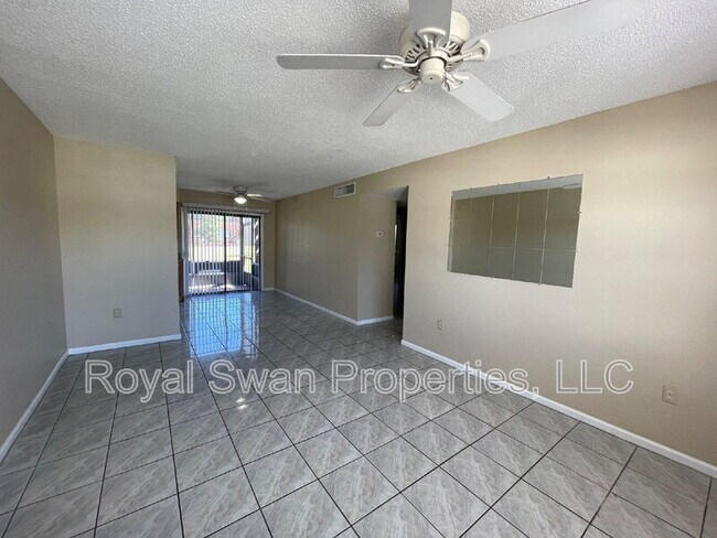 Photo - 1920 E Edgewood Dr Unidad M-3