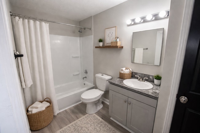 Photo - Charming 2-Bedroom Home in Gastonia – Convenient Location!