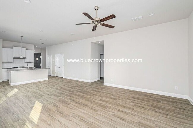 Photo - 2205 Redwing Dr