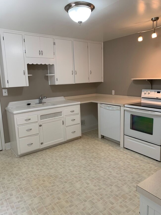 Photo - Old Town 2 Bedroom 1 Bathroom Home