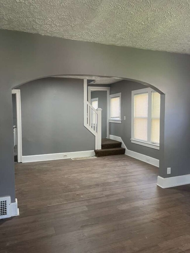 Photo - 1302-04 W 5th Unit 1302