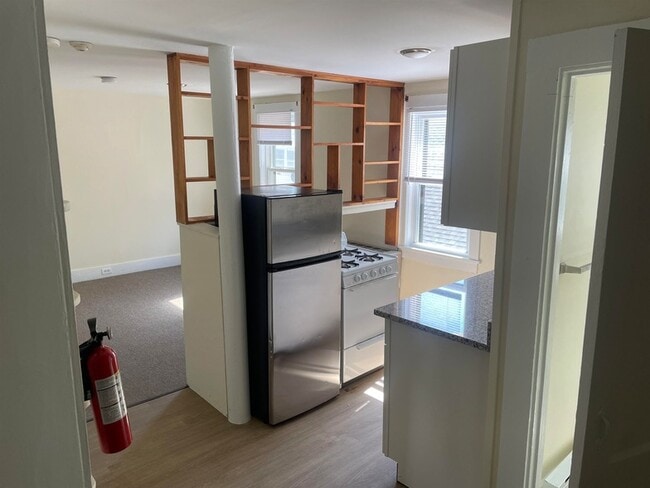 Photo - 145 Main St Unidad 2