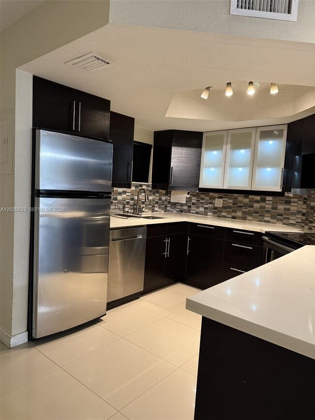 Building Photo - 8225 Lake Dr Unit 107