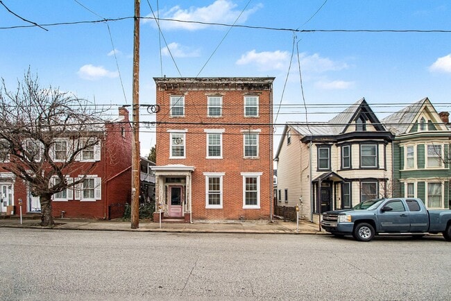 Photo - 145 S Pitt St Unidad 145 S Pitt St Apt 1 Fl