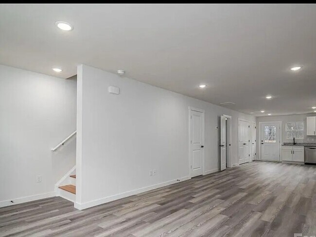 709 7th Ave SW Unit 1