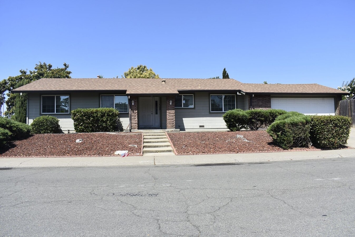 Photo - 2880 Chiplay St House