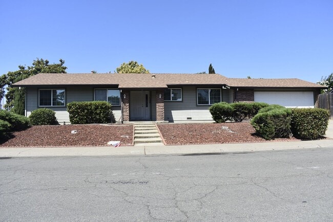 Building Photo - 2880 Chiplay St Rental