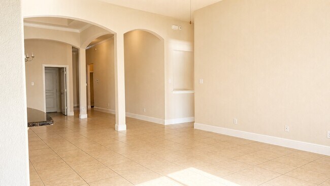 Photo - 99 E Lasting Spring Cir
