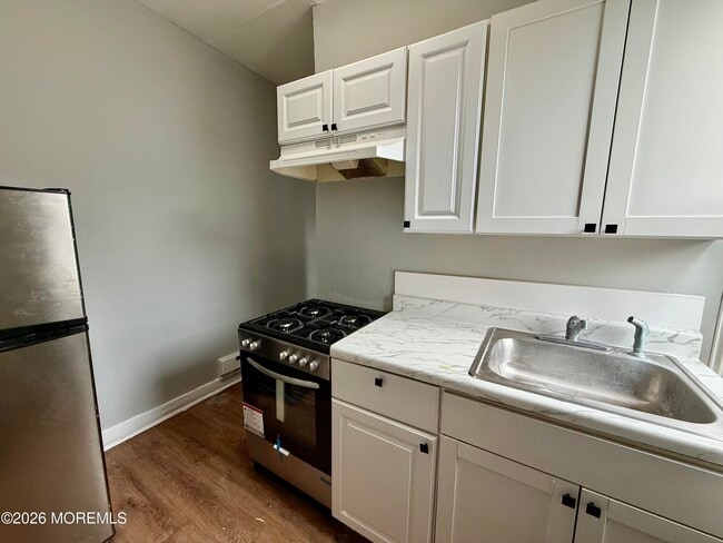 Photo - 37 2nd Ave Unit 3