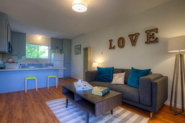 Building Photo - 302 E 34th St Unit 206 Rental