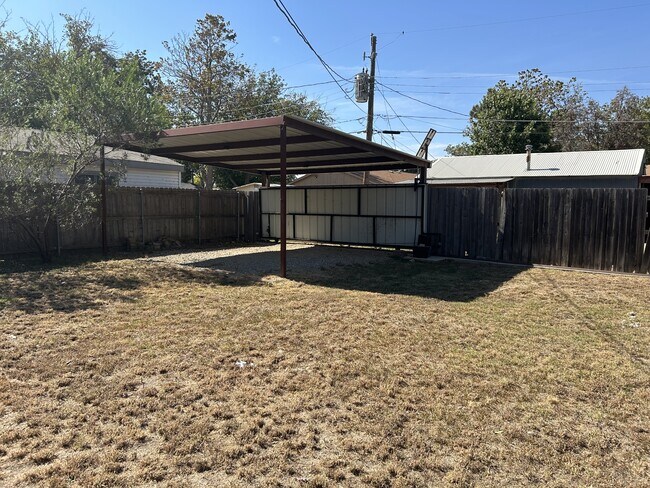 Photo - 5122 Fairway Blvd