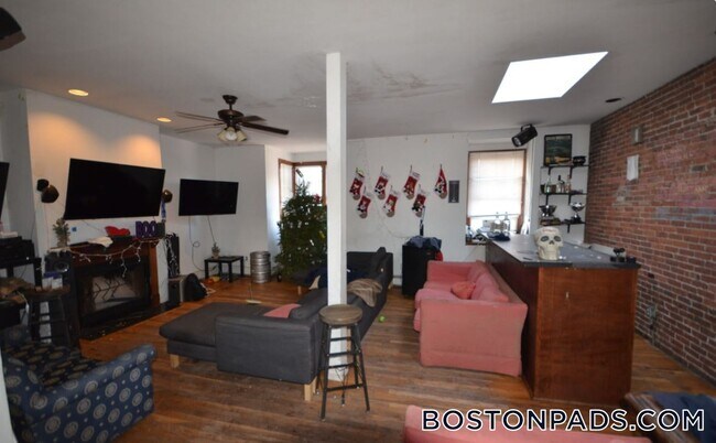 Building Photo - 486 Massachusetts Ave