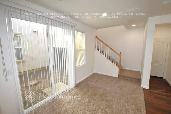 Photo - 260 Wapello Cir