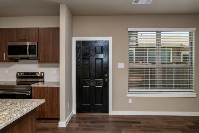 Photo - AVAILABLE NOW! GORGEOUS 2 BEDROOM FOUR PLEX LOCATED IN MIDLOTHIAN ISD!