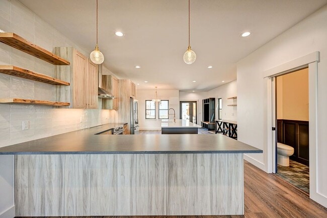 Photo - 426 Pinon St