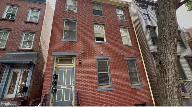 Building Photo - 253 Mercer St Unit 1-1 Rental