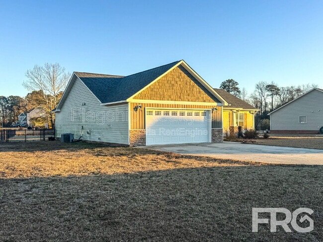 Photo - 200 Willow Pond Dr