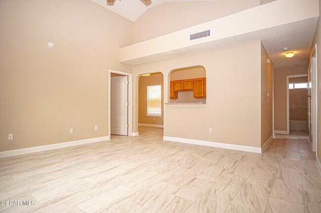 Photo - 14504 Thayer Pease Ave