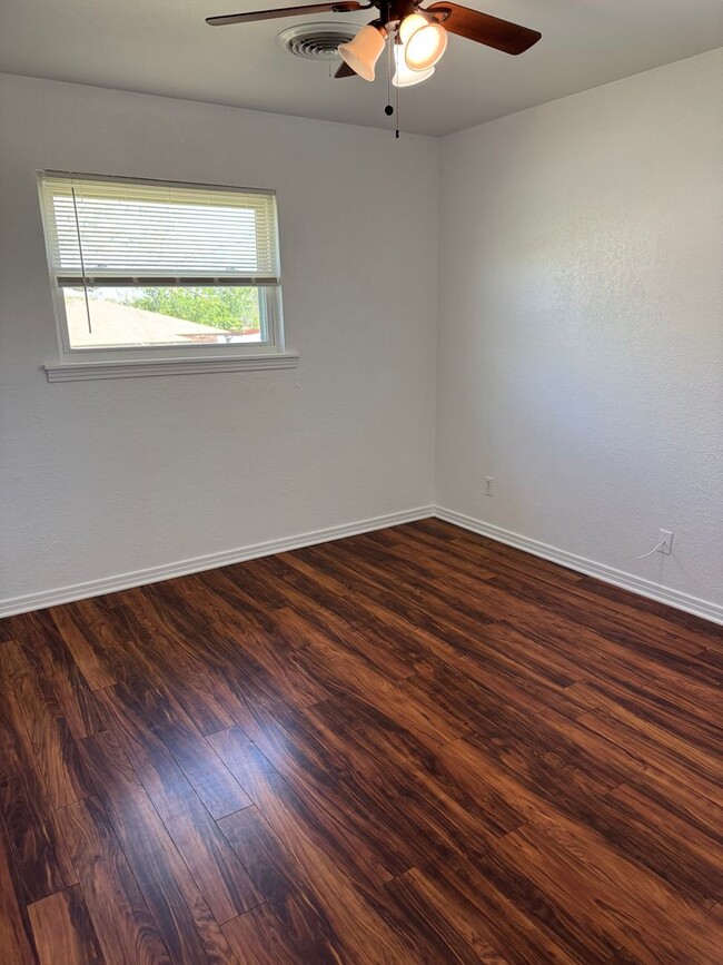 Photo - 3/1 in West Lampasas