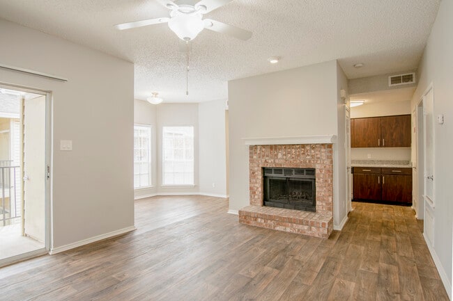 Summer House Apartment Homes