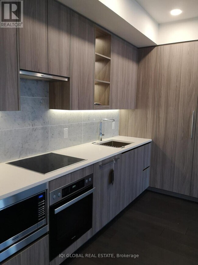 Photo - 95 McMahon Dr Unit 2706