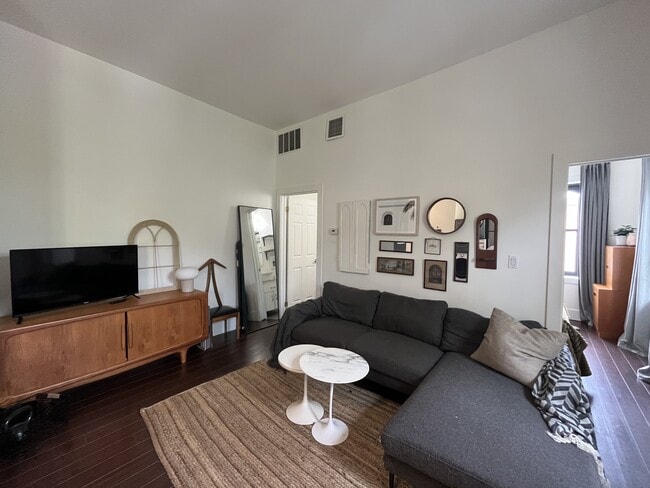 Photo - 73 King St W Unit 301