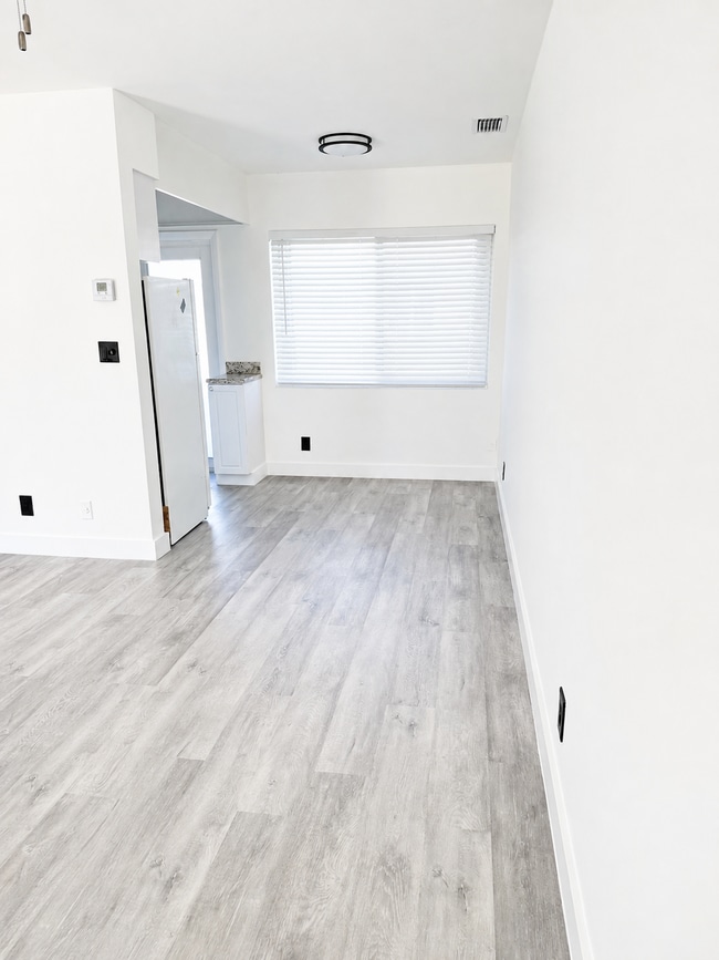 Photo - 2849 NE 30th St Unit 2847