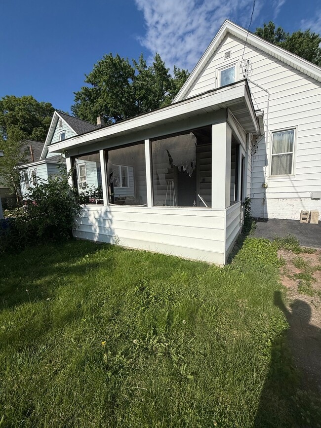 Photo - 2061 N College St
