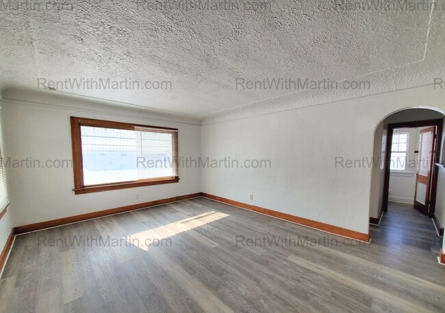 Photo - 137 Hope Ave