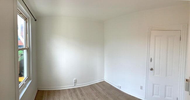 Photo - 613 York St Unit 613A