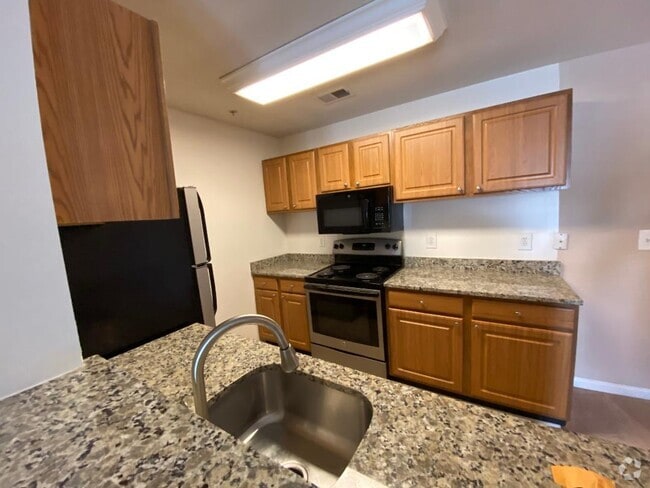Building Photo - The Devon at South Riding Rental