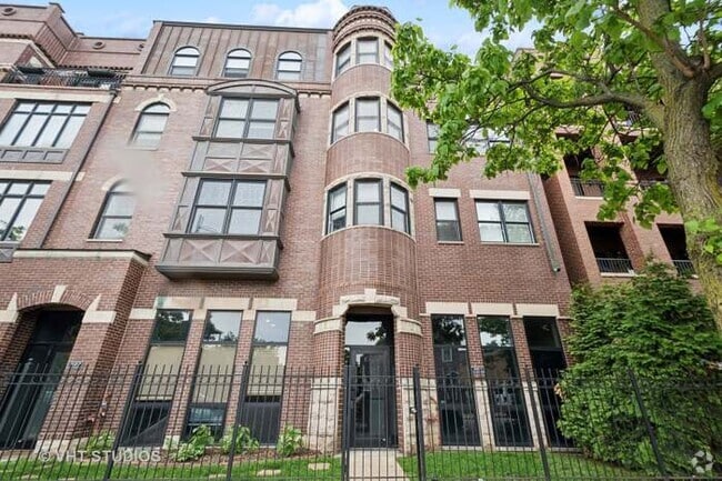 Building Photo - 521 N Racine Ave Unit 1 Rental
