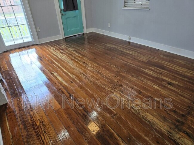 Photo - 2213 Magnolia St