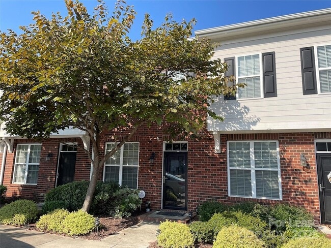 Building Photo - 371 Beacon St NW